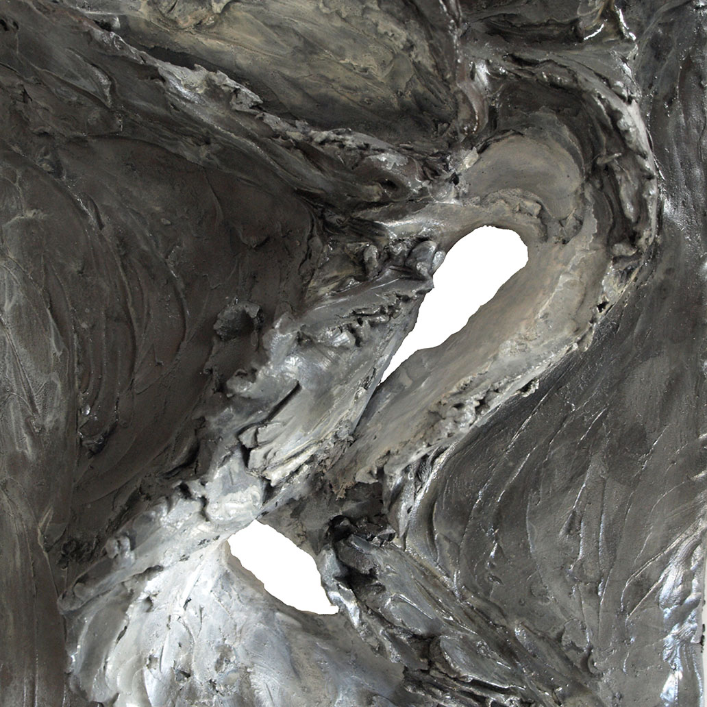 Inner Space - Escultura / Sculpture. Medium: Patinated terracotta, Year: 2010. — Estela Currao.